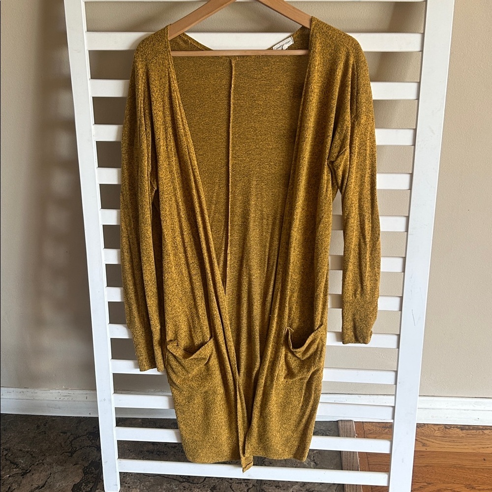 Heart & Hips Mustard Yellow Pocket Cardigan Sweater Size Small